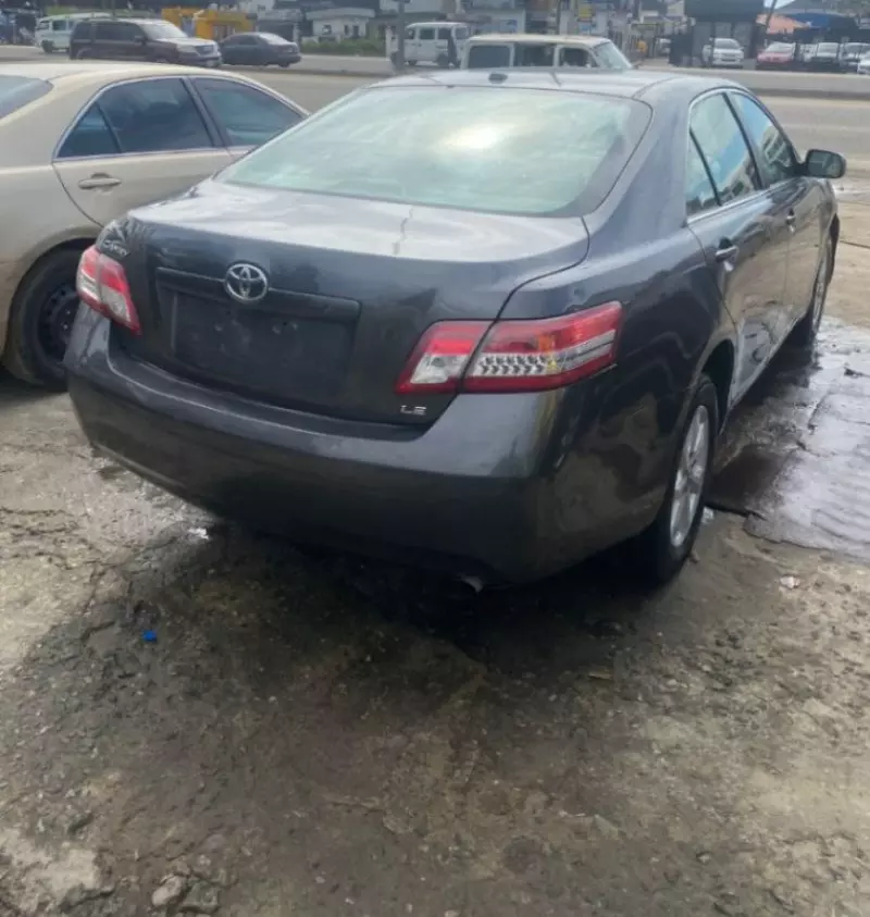 TOYOTA Camry   - 2010