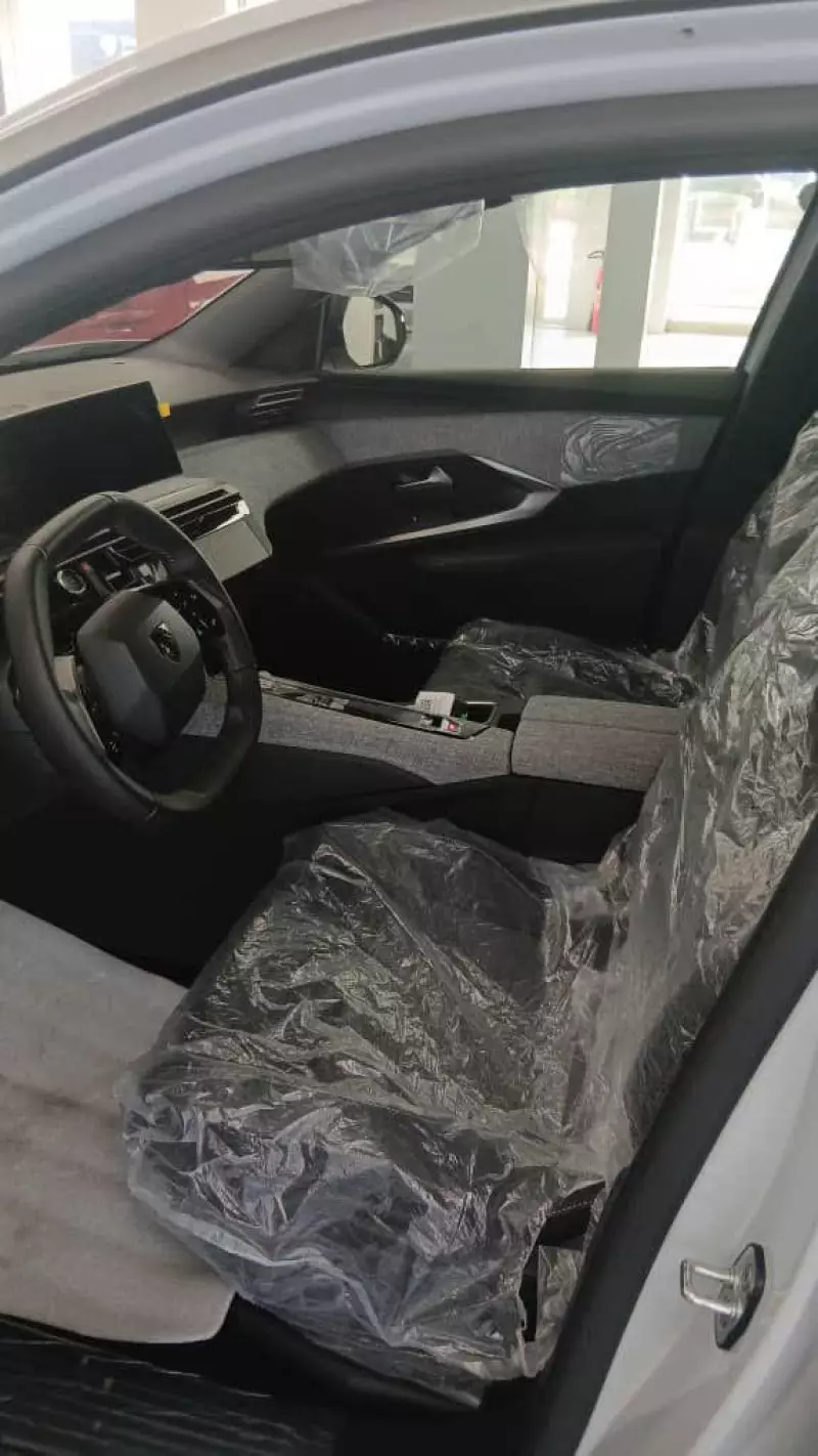 Peugeot 3008   - 2025