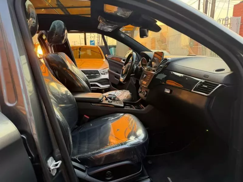 Mercedes-Benz GLE-Class   - 2018