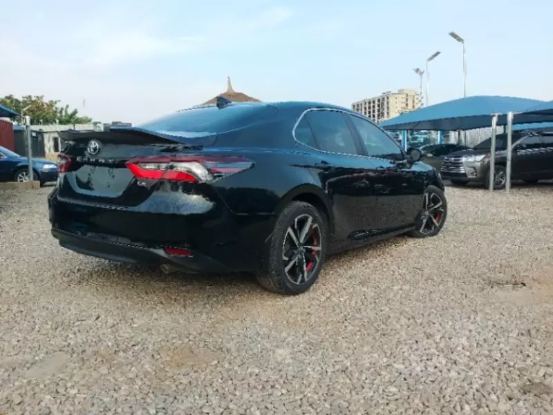 Toyota Camry   - 2022
