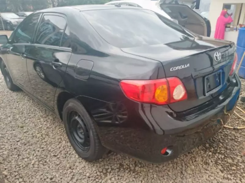 TOYOTA Corolla - 2009
