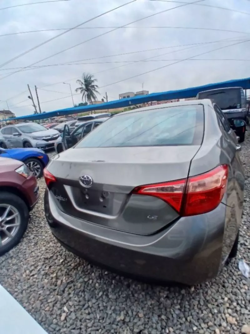 TOYOTA Corolla - 2019