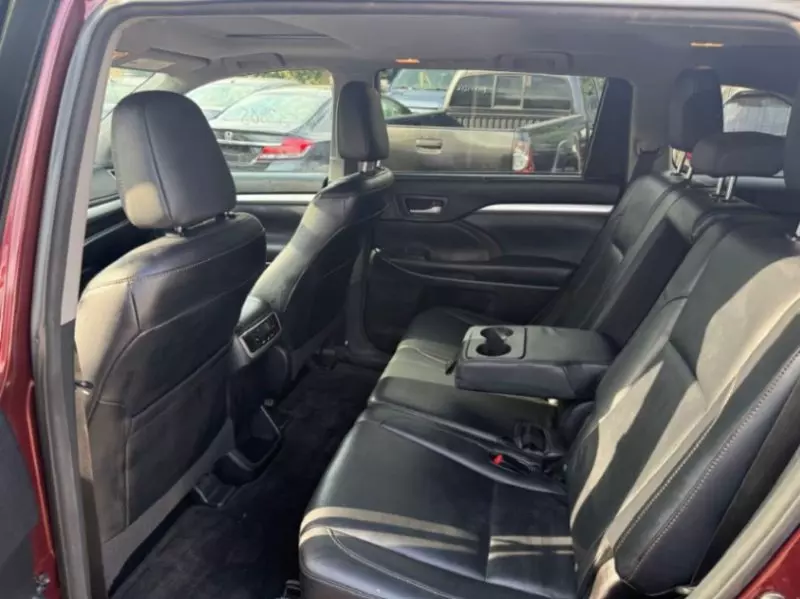 TOYOTA Highlander   - 2016