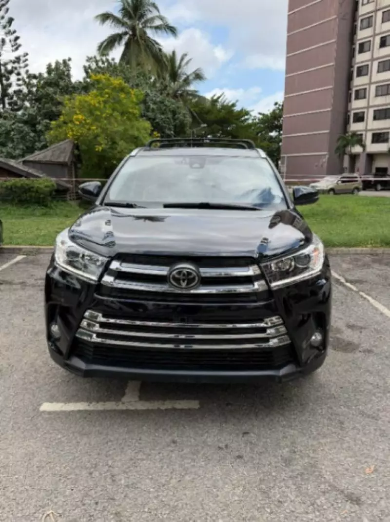 Toyota Highlander   - 2017