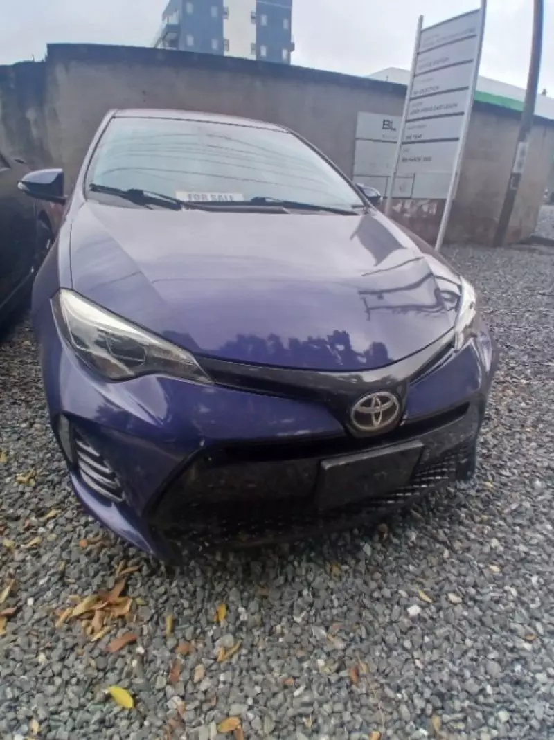 TOYOTA Corolla   - 2018