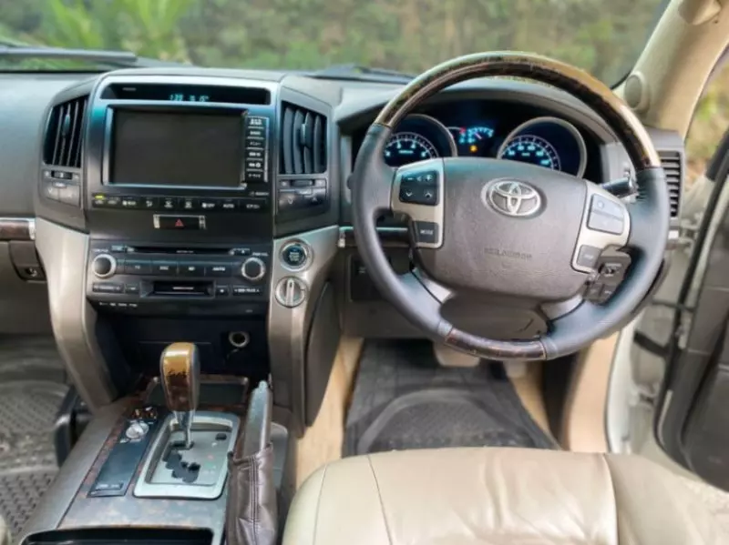 TOYOTA Land Cruiser - 2008
