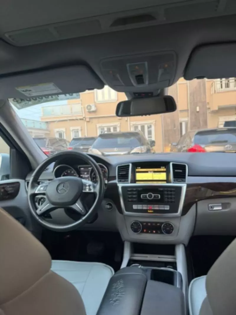 Mercedes-Benz ML 350   - 2012