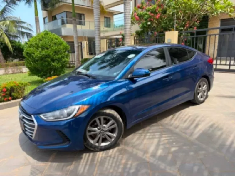 Hyundai Elantra   - 2018