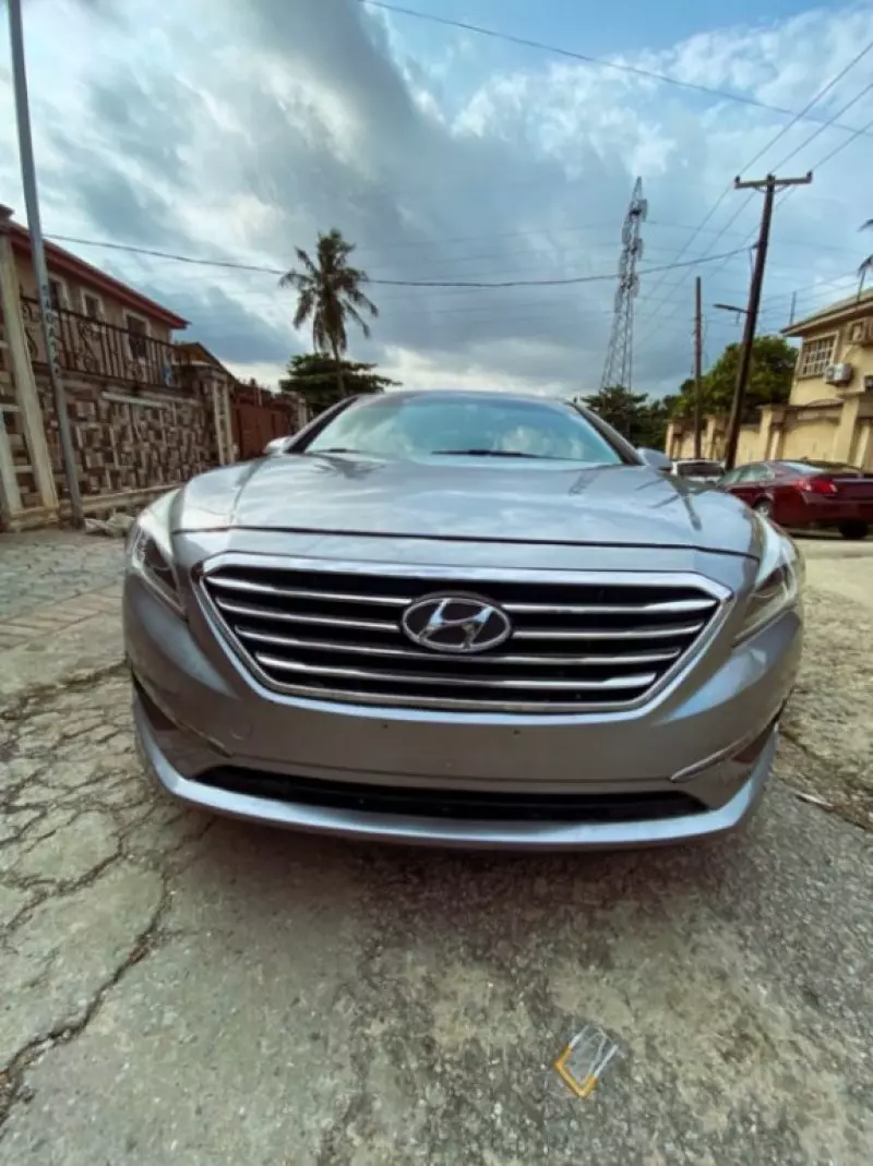 Hyundai Sonata   - 2016