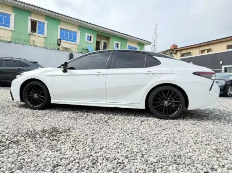 TOYOTA Camry   - 2022