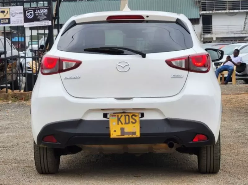 Mazda Demio   - 2017
