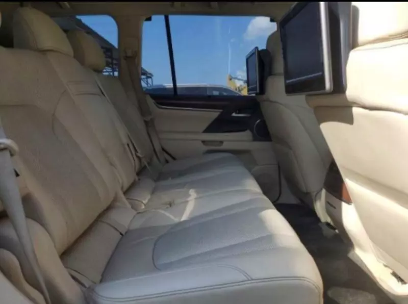 Lexus LX 570   - 2017