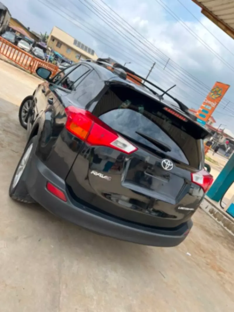 TOYOTA RAV 4   - 2013