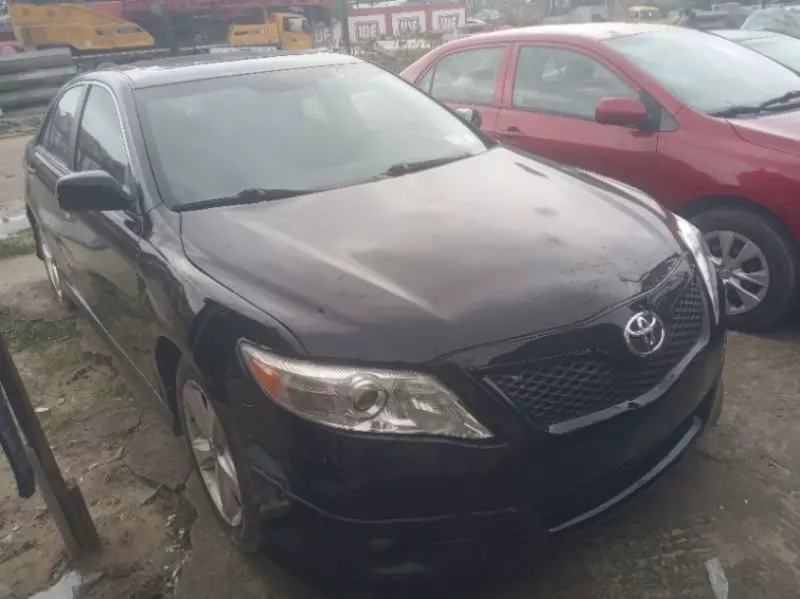 TOYOTA Camry   - 2011