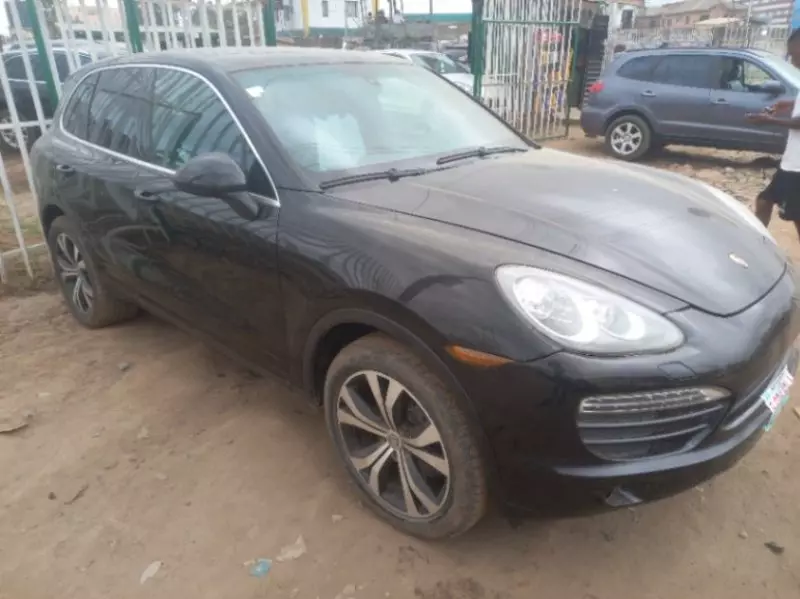 PORSCHE Cayenne   - 2014