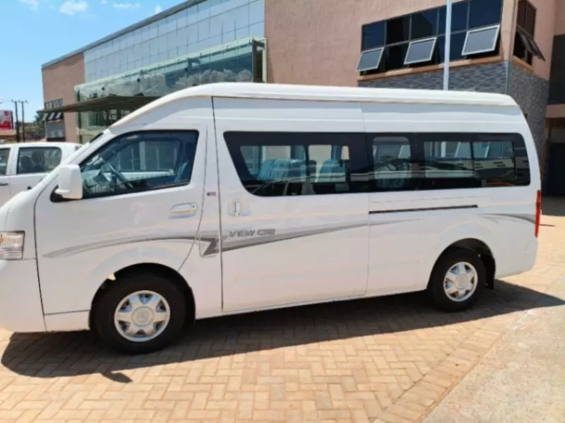 TOYOTA Hiace   - 2013