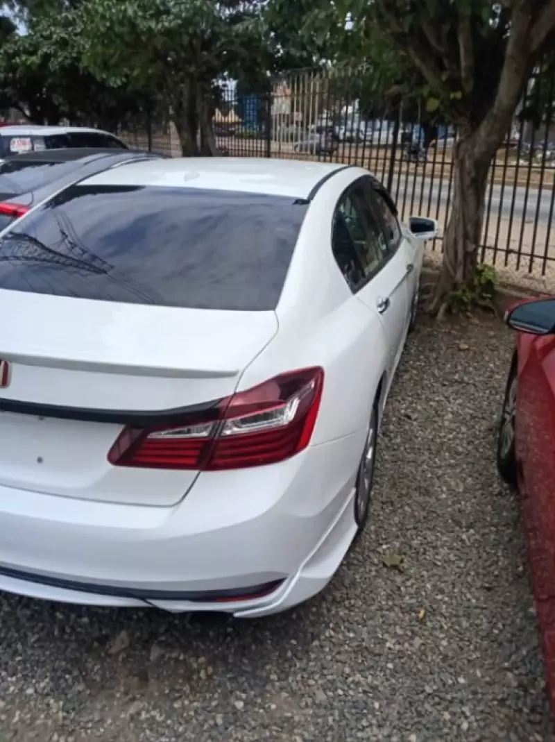 Honda Accord   - 2016