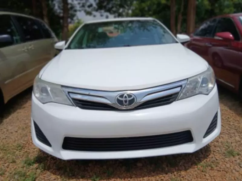 Toyota camry   - 2012
