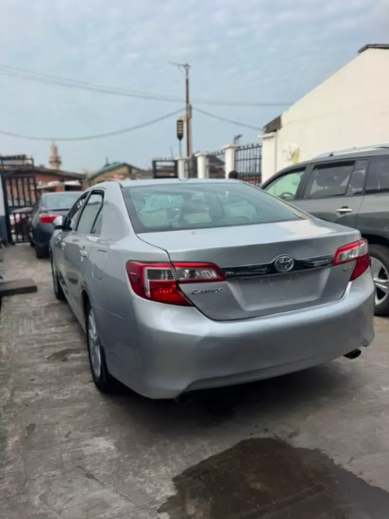 TOYOTA Camry   - 2014