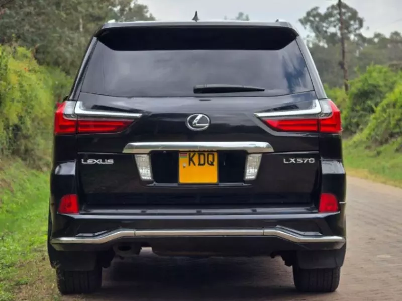Lexus LX 570   - 2017