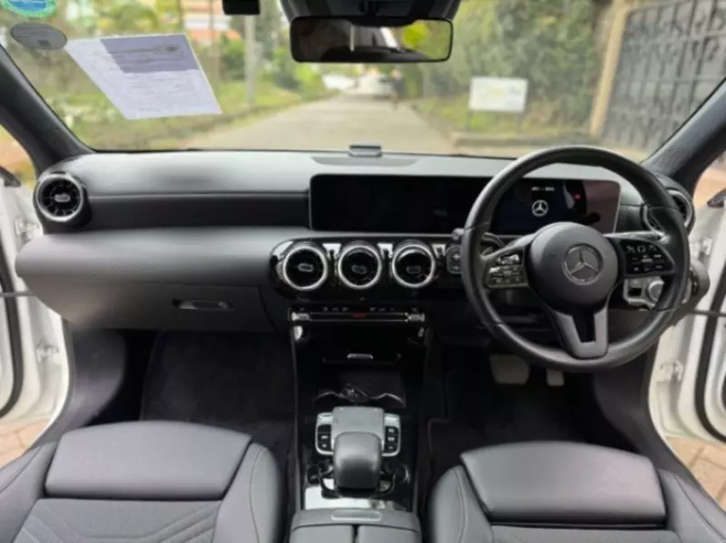 Mercedes-Benz A180   - 2019