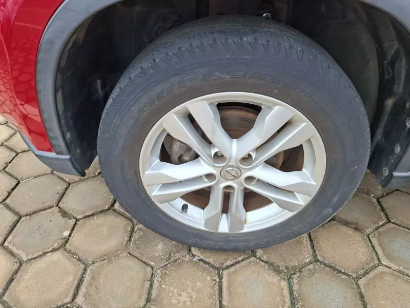 Nissan X-TRAIL - 2012