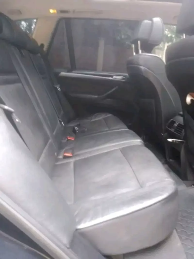 BMW X5   - 2010