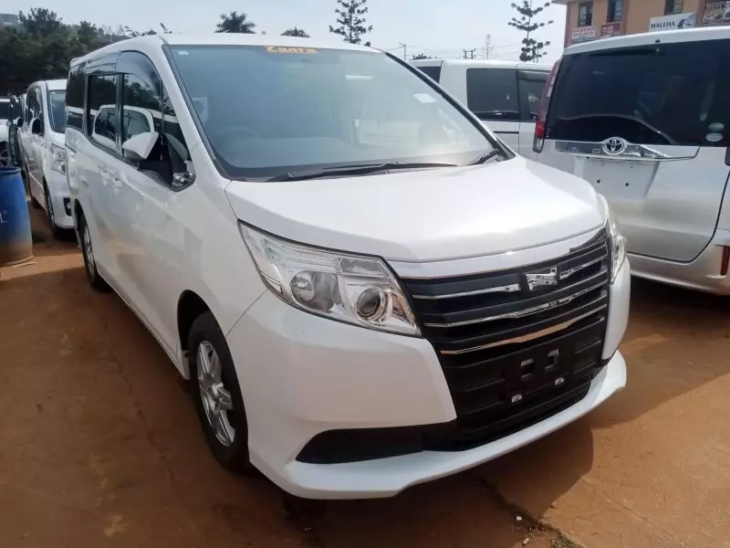 TOYOTA Noah   - 2015