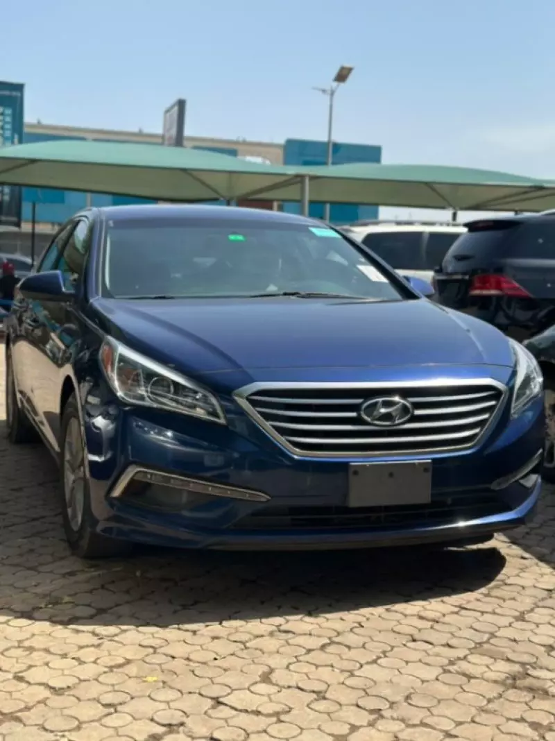 Hyundai Sonata   - 2015