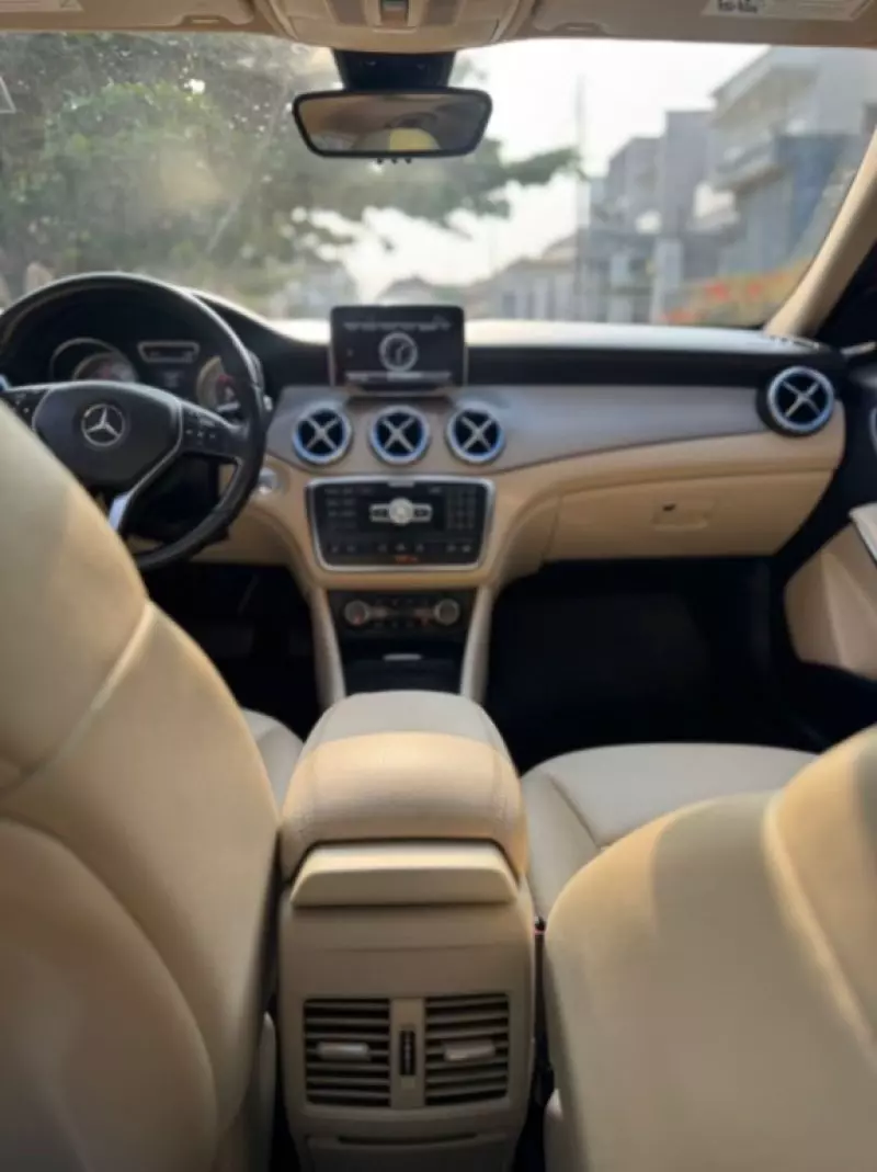 Mercedes-Benz CLA 200   - 2016