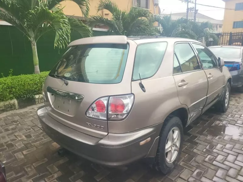 Lexus RX 300   - 2002