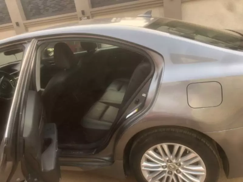 Lexus ES   - 2013