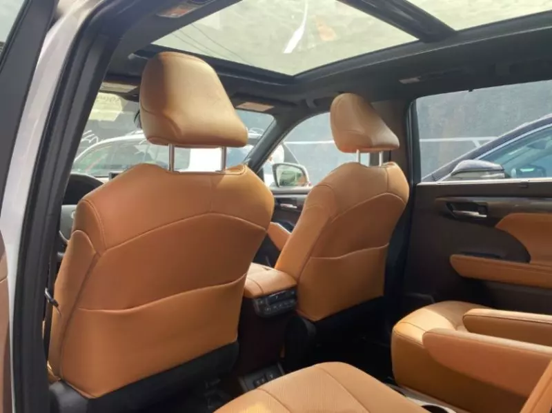 Toyota Highlander - 2021