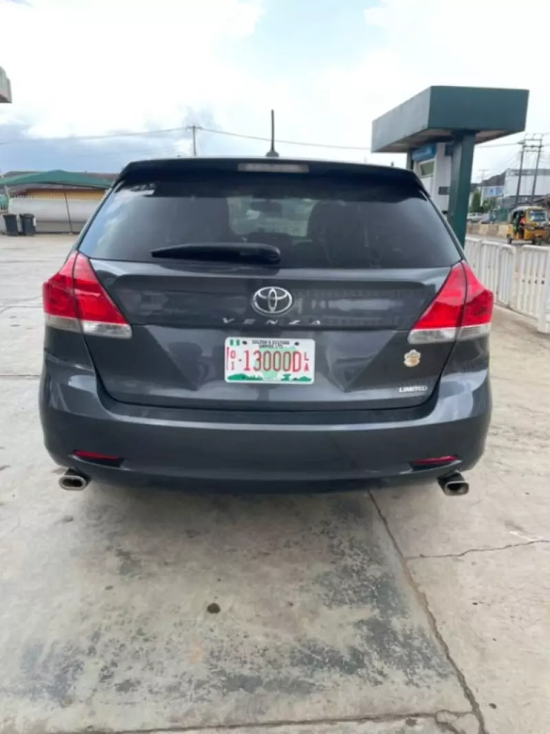 TOYOTA Venza   - 2012