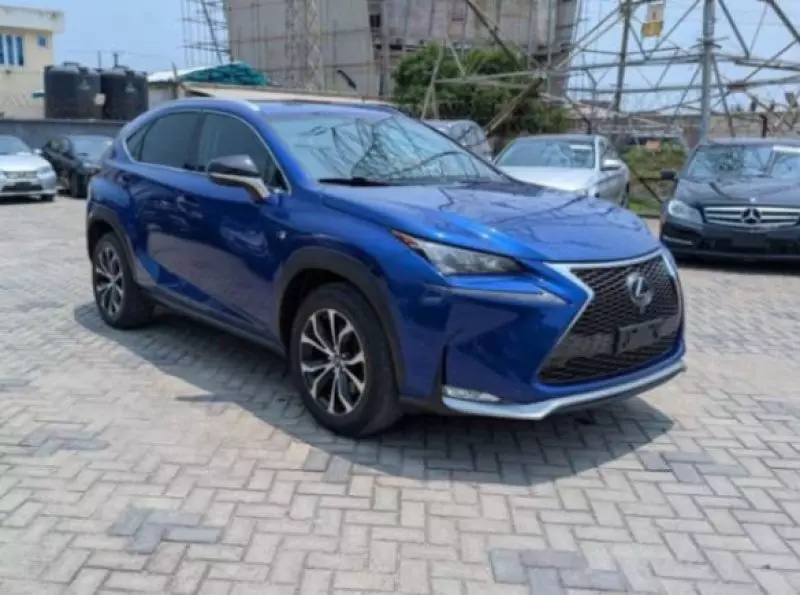 Lexus NX 200   - 2017