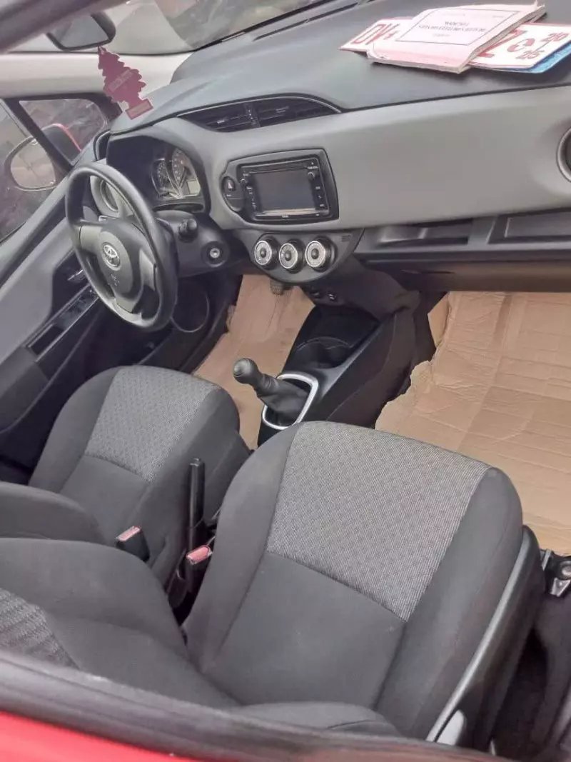 Toyota Yaris   - 2015