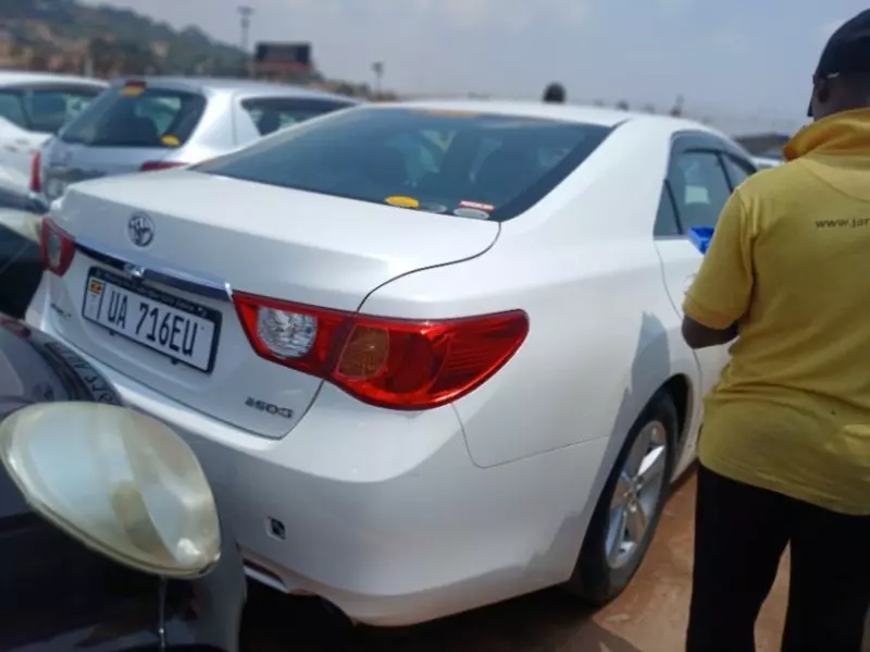 TOYOTA Mark X - 2012