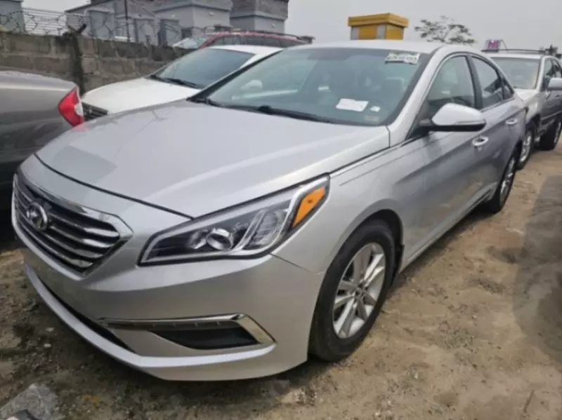 Hyundai Sonata   - 2015