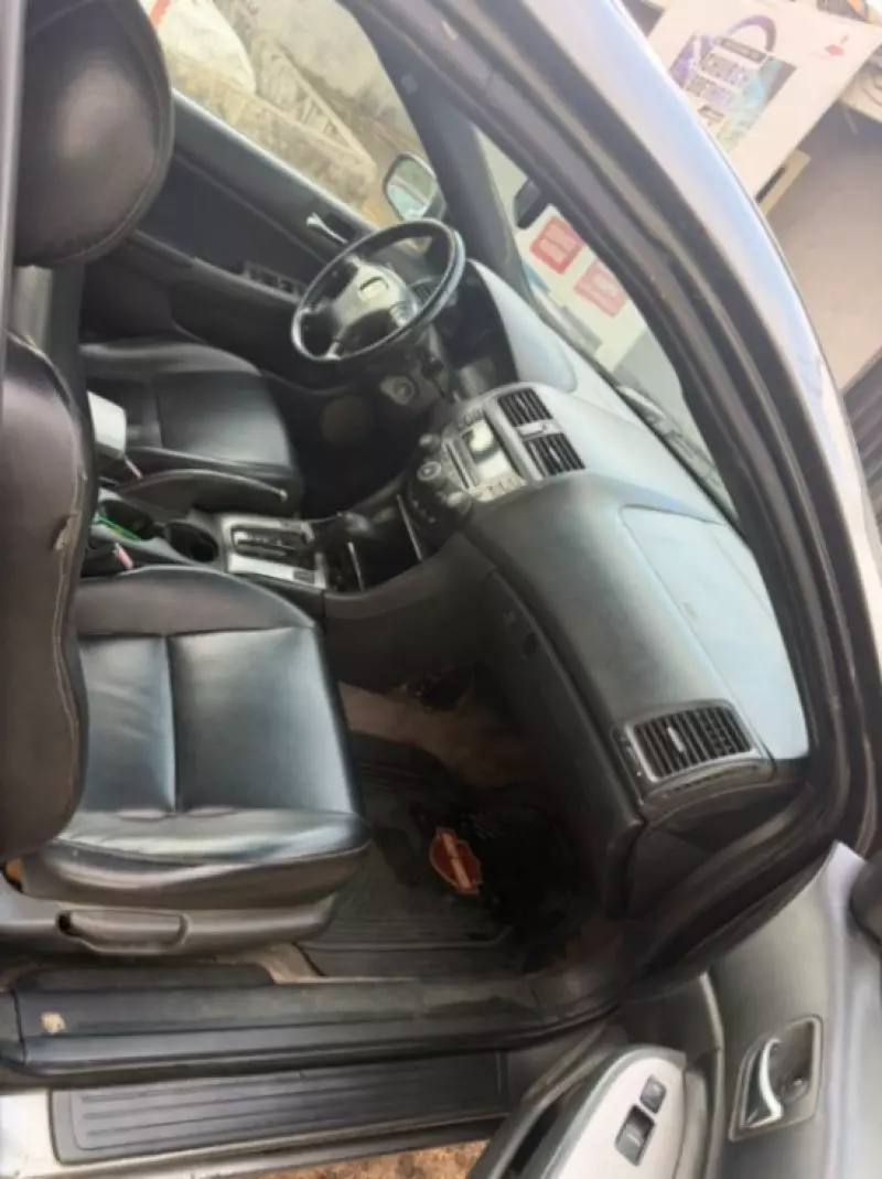 Honda Accord - 2006