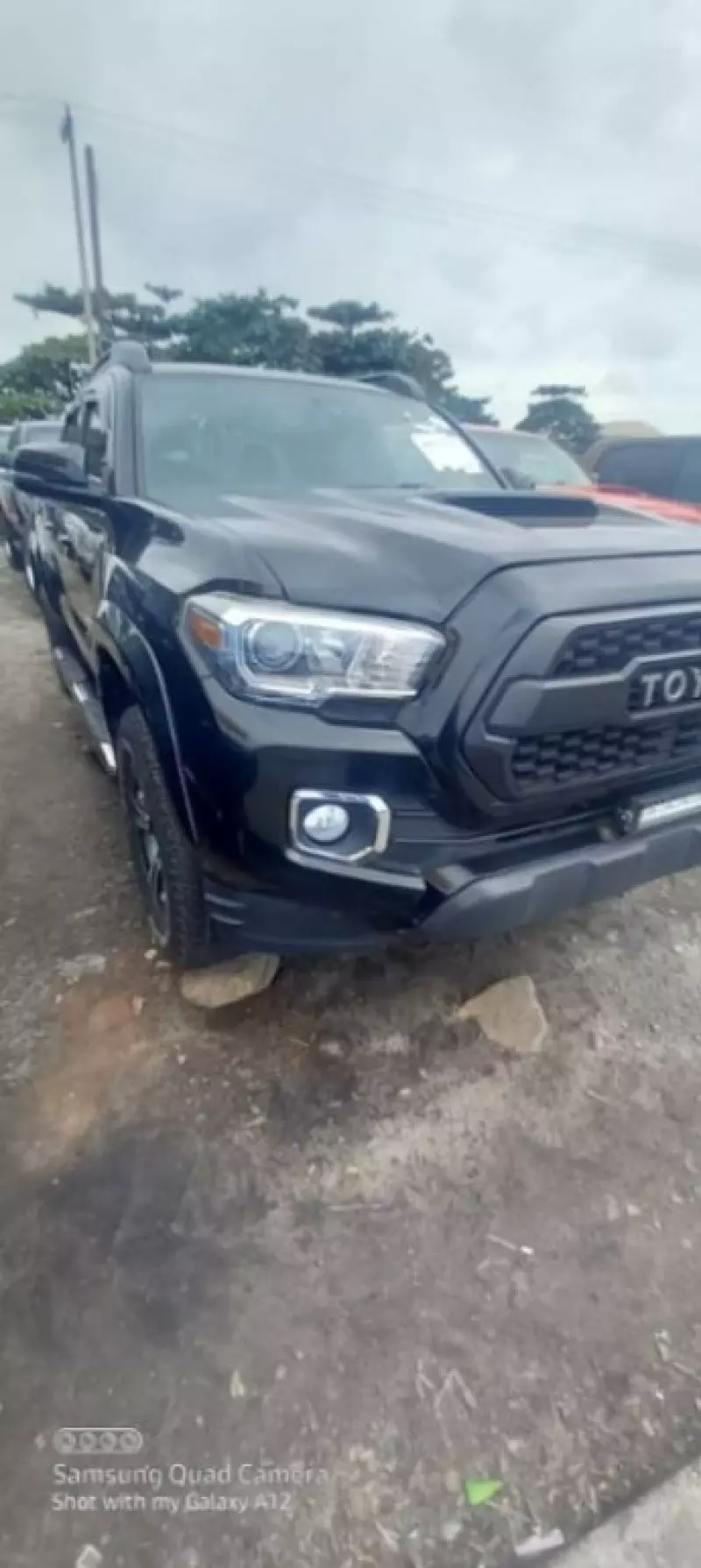 Toyota Tacoma   - 2017