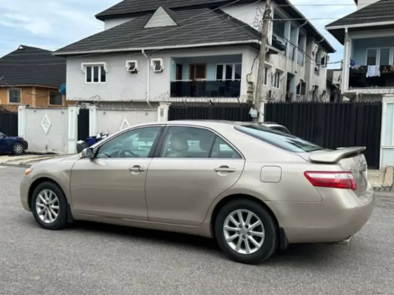 Toyota Camry   - 2008