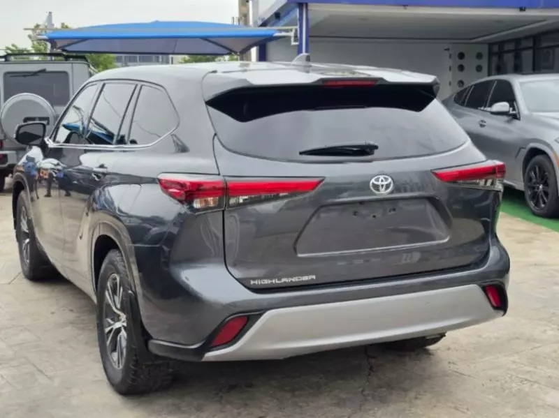 Toyota Highlander - 2021