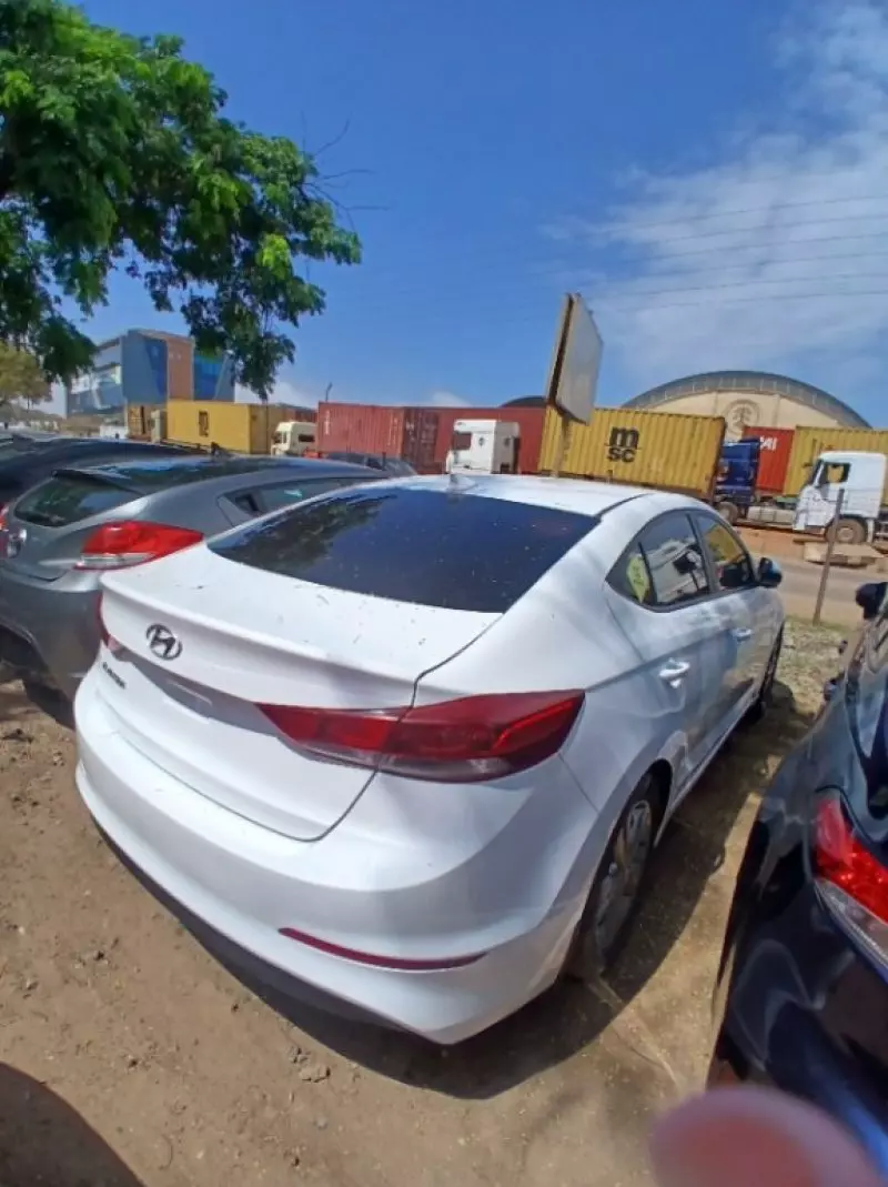 Hyundai Elantra   - 2017