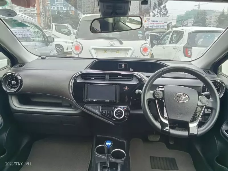 TOYOTA Aqua Hybrid   - 2018