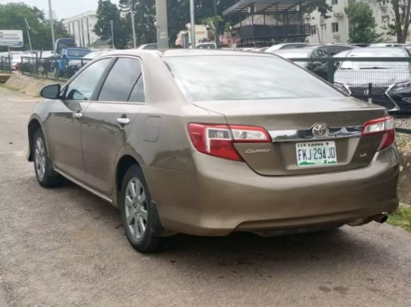 TOYOTA Camry   - 2014