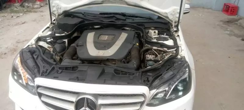 Mercedes-Benz E-Class   - 2010