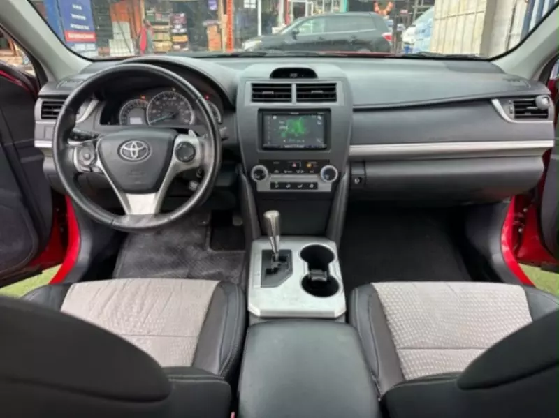 TOYOTA Camry - 2013