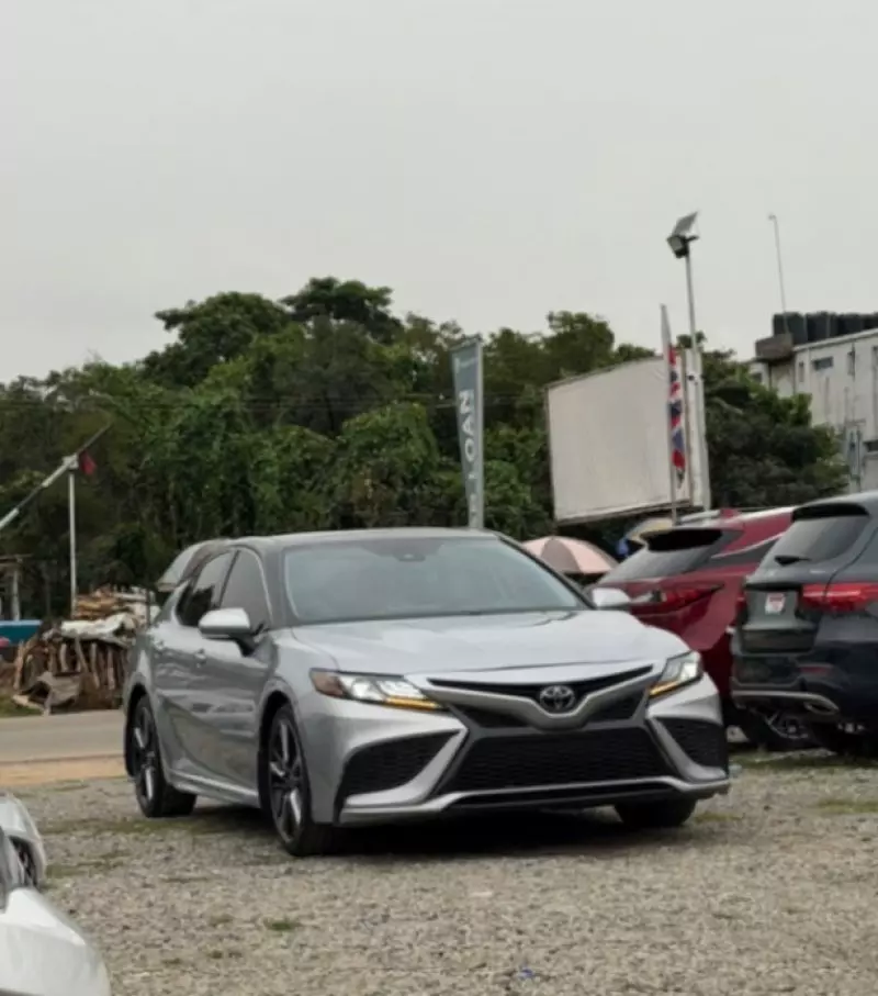 TOYOTA Camry   - 2022