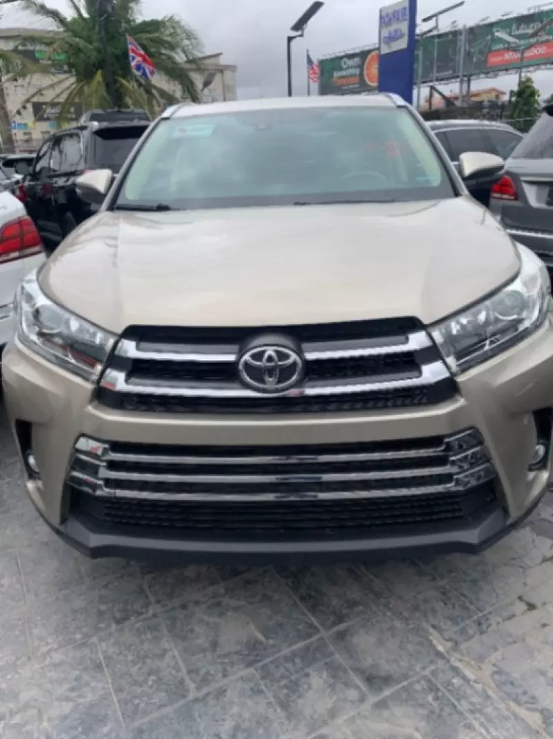 Toyota Highlander   - 2009
