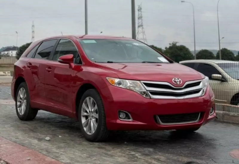 Toyota Venza   - 2013